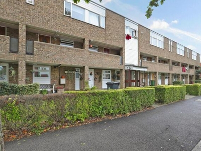 3 Bedroom Apartment Enfield Greater London