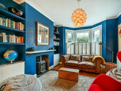 3 Bedroom House For Rent In Chiswick, London