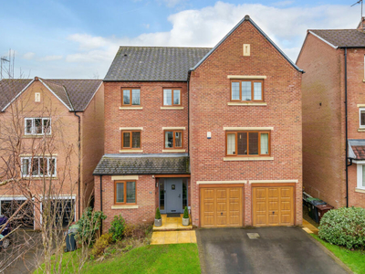 4 bedroom detached house for sale in Post Hill View, Pudsey, West Yorkshire, LS28