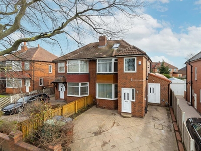4 bedroom semi-detached house for sale in Ring Road, Crossgates, Leeds, LS15