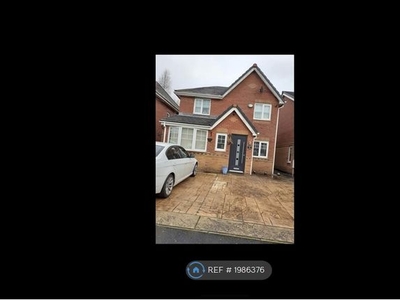 Detached house to rent in Hemfield Close, Wigan WN2