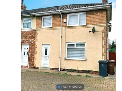 End terrace house to rent in Weighton Grove, Hull HU6