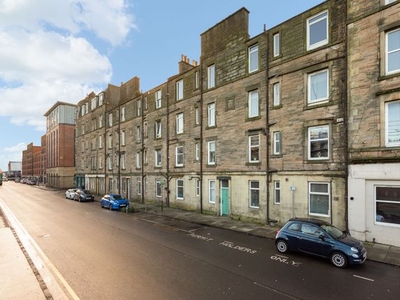 Flat for sale in 8/11 Salamander Street, Leith EH6