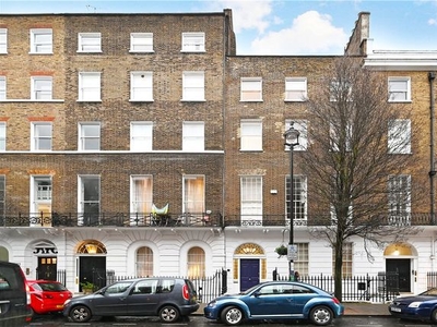 Flat for sale in Devonshire Place, London W1G