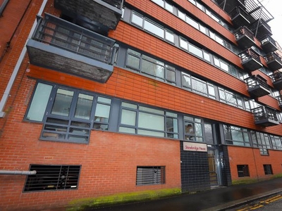 Flat to rent in Cobourg Street, Manchester M1