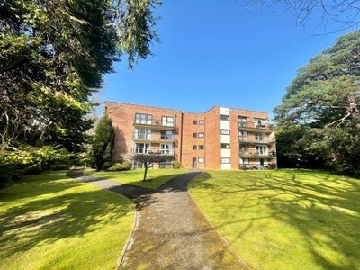 Flat to rent in Dene Lodge, Poole BH13