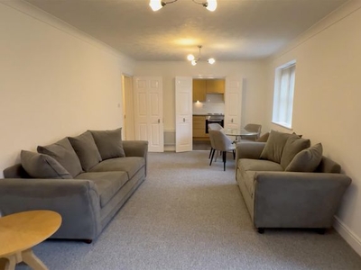 Flat to rent in James Brindley Basin, Manchester M1