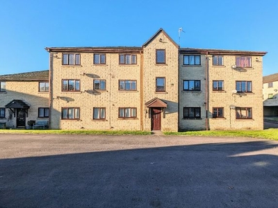 Flat to rent in Lever House Moorfield Chase, Farnworth, Bolton BL4