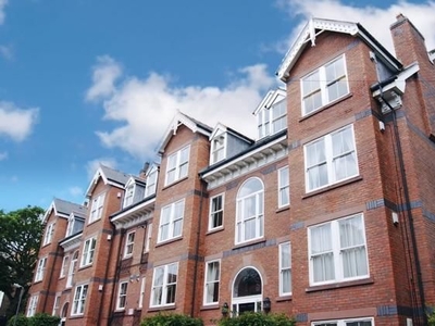 Flat to rent in Pelham Grove, Sefton Park, Liverpool, Merseyside L17