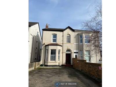 Flat to rent in Portland Street, Southport PR8