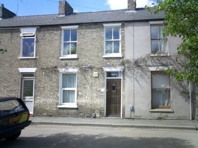 Flat to rent in Primrose Street, Cambridge CB4