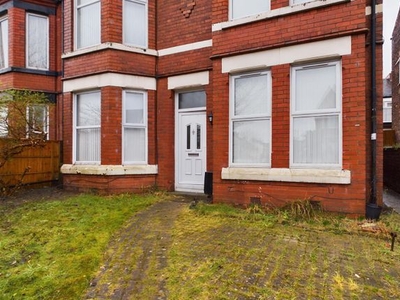 Flat to rent in Serpentine Road, Wallasey CH44