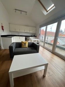 Flat to rent in Town Hall, Bexley Square, Saldord, Manchester M3