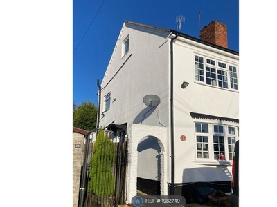 Semi-detached house to rent in East Rd., Bromsgrove B60
