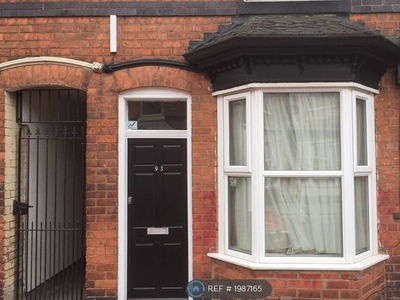 Terraced house to rent in Gleave Road, Selly Oak, Birmingham B29