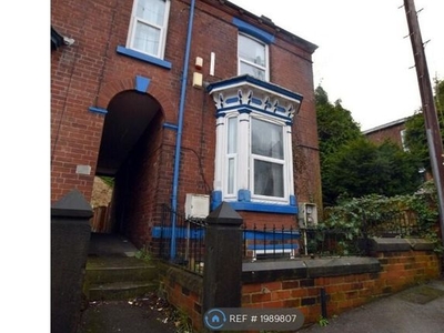 Terraced house to rent in Roebuck Road, Sheffield S6