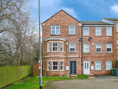 Town house for sale in Beech Drive, Leeds LS14