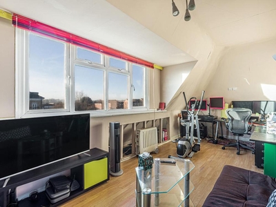 1 bedroom Flat for sale in Granville Place, High Road, North Finchley N12