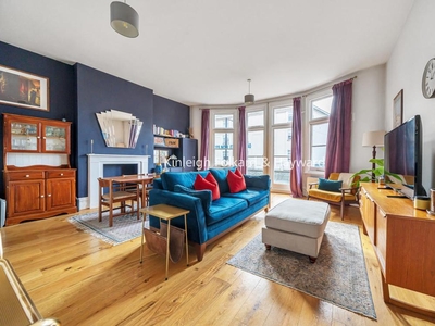 1 bedroom Flat for sale in High Road, North Finchley N12