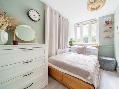 1 bedroom Flat for sale in Skinner Street, Clerkenwell EC1V