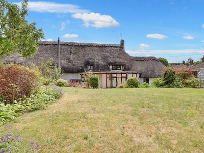 2 Bedroom Cottage For Sale In Wanborough