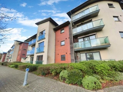2 Bedroom Flat For Sale In Old Town, Swindon