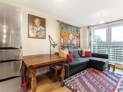 2 bedroom Flat for sale in Townmead Road, Fulham SW6