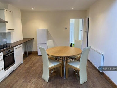 3 Bedroom End Of Terrace House For Rent In Banbury