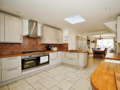 3 Bedroom Semi-detached House For Sale In Swindon