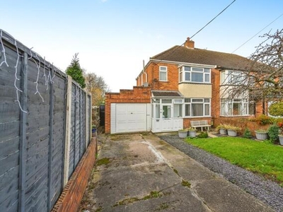 3 Bedroom Semi-detached House For Sale In Tamworth, Staffordshire