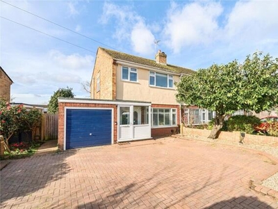 3 Bedroom Semi-detached House For Sale In Walton-on-thames
