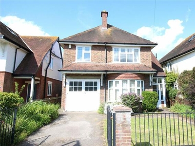 4 Bedroom Detached House For Sale In Lee-on-the-solent, Hampshire