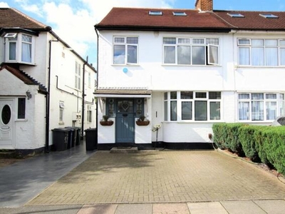 4 Bedroom Semi-detached House For Sale In Edgware