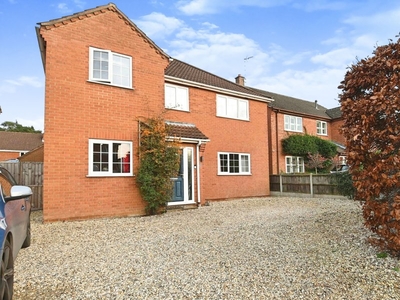 Armstrong Road, Norwich - 4 bedroom detached house