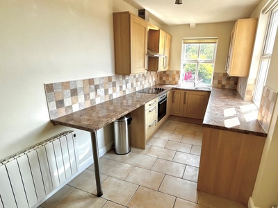 Chatsworth Road, CHESTERFIELD - 2 bedroom terraced house