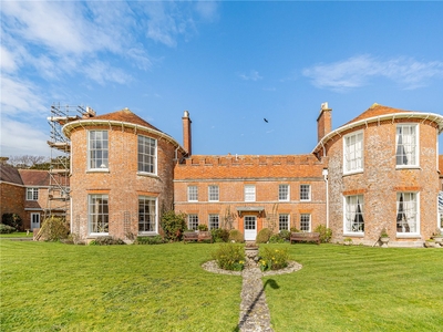 Church Hill, Milford on Sea, Lymington, Hampshire, SO41 3 bedroom house in Milford on Sea