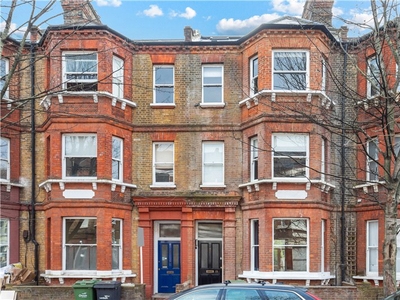 Crewdson Road, London, SW9 3 bedroom flat/apartment in London