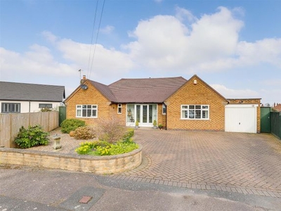 Detached bungalow for sale in Mowbray Gardens, West Bridgford, Nottinghamshire NG2