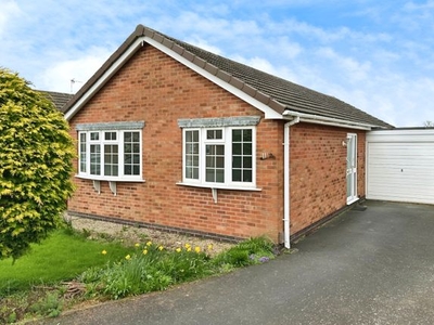 Detached bungalow to rent in Sutton Close, Hinckley LE10