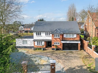 Detached house for sale in Lingmere Close, Chigwell, Essex IG7