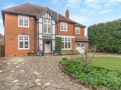 Detached house for sale in Milton Road, Harpenden, Hertfordshire AL5