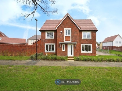 Detached house to rent in Eastlake, Swindon SN25