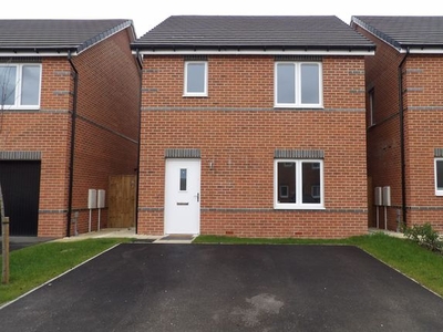 Detached house to rent in Foxglove Drive, Auckley, Doncaster DN9