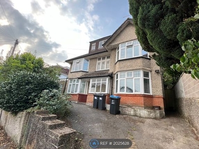 Detached house to rent in Maxwell Road, Bournemouth BH9