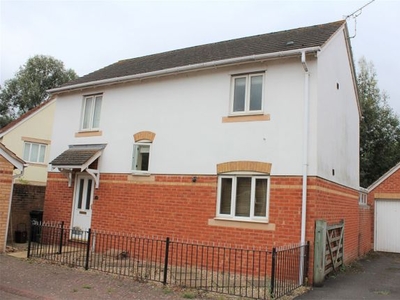 Detached house to rent in The Shaulders, Taunton TA2