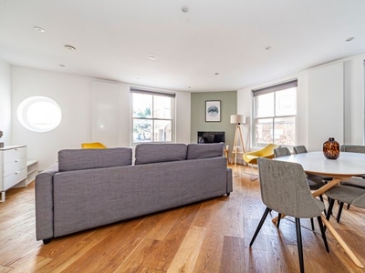 Duplex to rent in Dingley Road, London EC1V