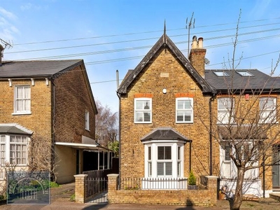 End terrace house for sale in Princes Road, Buckhurst Hill IG9