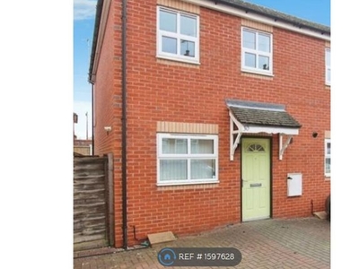 End terrace house to rent in Booth Avenue, Newcastle Under Lyne ST5
