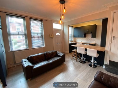 End terrace house to rent in Graham Street, Leeds LS4