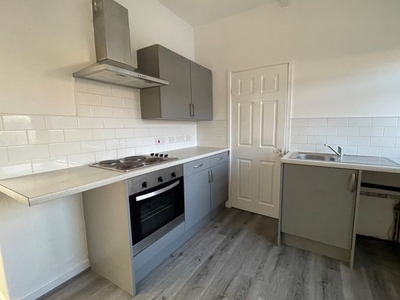 End terrace house to rent in Hedon Road, Hull HU9